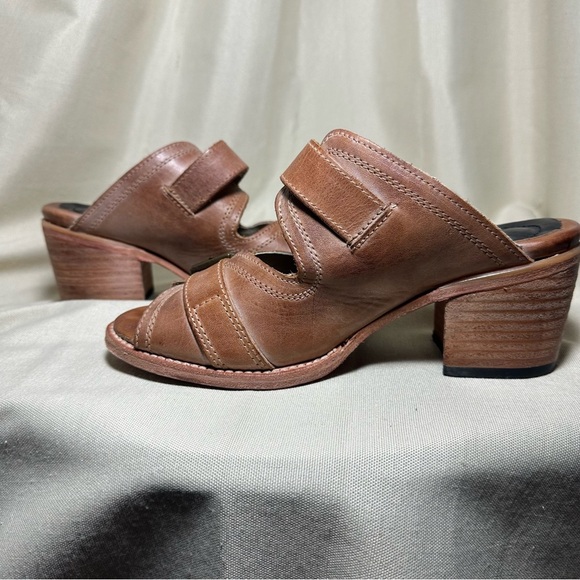 Freebird by Steven Women's Caprice Buckle Leather Sandals Size 8 - Picture 4 of 13